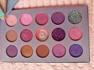 Beauty Glazed Eyeshadow Pallete ✨️