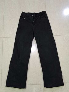 Black straight fit women's jeans