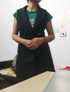 Sleeveless Black Coat