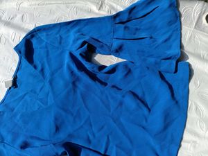 Sale 💌H&amp;M Bell Sleeve Top 💙