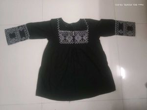 Elegant Black Embroidered Kurta