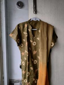 Floral Embroidered Kurta Set in Cotton