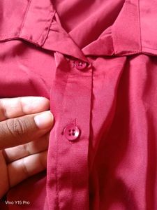 Chic Cropped Twist-Front Top