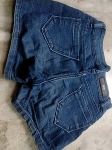 Dhamaka Offer ,baby girls shorts