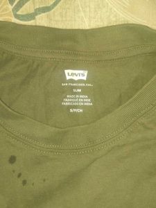 Levi&#39;s Olive Green T-Shirt