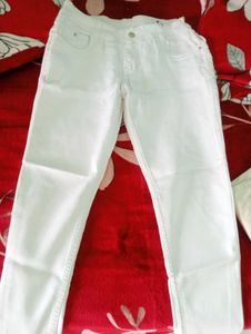 White Jeans With Pocket
