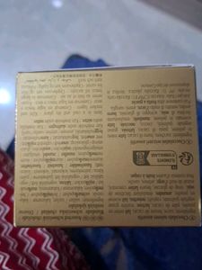 Lindt Swiss Premium Chocolate - 76 Pieces