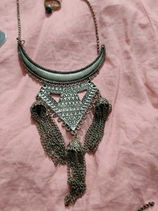 Many Jewelries