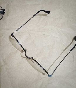 Round Black Frame Glasses
