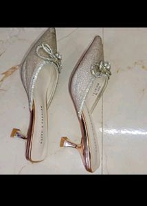 Bow Silver Heels