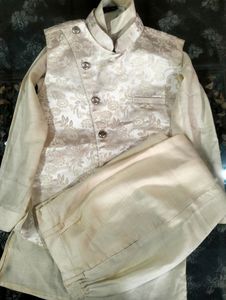 Ethnic Kurta Pajama Set