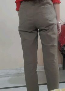Solid Pure Cotton Regular Fit Pant For Women&#39;s