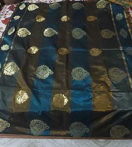 Elegant Saree Without Blouse