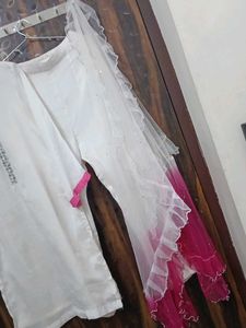 white beautiful suit for diwali
