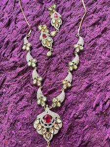 AD Elegant Kundan Necklace &amp; Earring Set