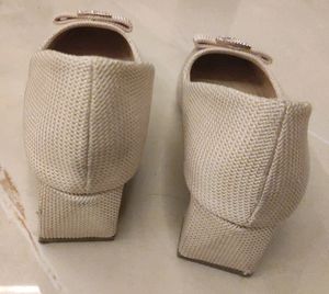 Kins Brand Offwhite Block Heels