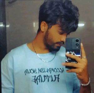 Stylish Graphic Print T-Shirt