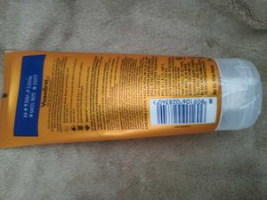 Vaseline gluta hya spf50PA+++serum sunscreen