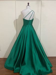 Emerald Green One-Shoulder Gown