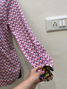 Authentic Robert Graham Ladies Shirt