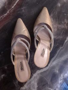 Dune Sandal - Pencil Heel