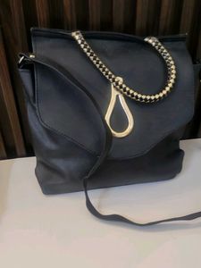 Chic Black Handbag