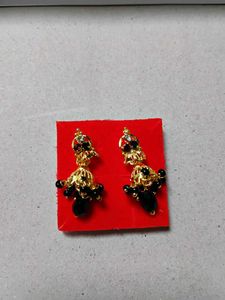 Gold & Black Jhumka Earrings