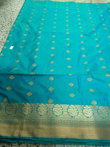 Dual tone peacock green saree