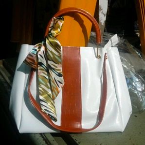 Women New Stylish Hand Bag