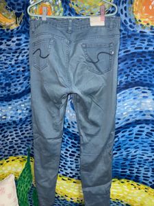 Stylish Light Wash Denim Jeans