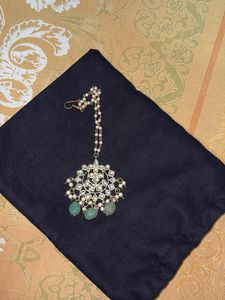 Kundan Elegant Maangtika