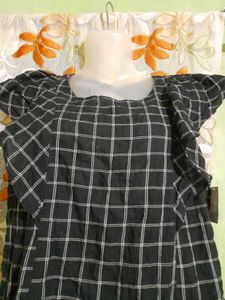 Checkered Ruffle Sleeve Top