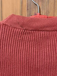 Ribbed Mock Neck Top/sweater