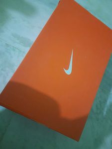 Nike Revolution 6 Running Shoes.