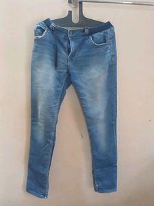 💙 Stylish Slim-Fit Blue Denim Jogger – Super Comf