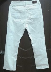 light-wash denim Jeans👖