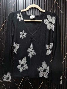 Floral V-Neck Long Sleeve Top