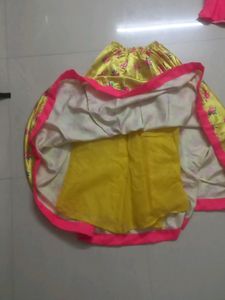 Traditional Lehenga Choli with dupatta for 8-10 yr