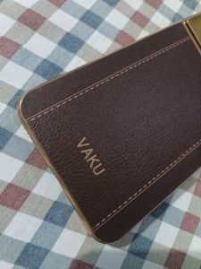 Vaku Oppo Reno 8 5g Back Cover Gold Plated