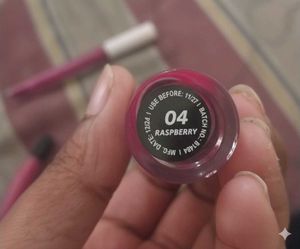 Sugar Pop Matte Lip Colour Raspberry shade