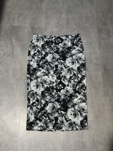 Floral Pencil Skirt - Black & White