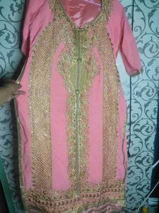 Elegant Embroidered Kameez