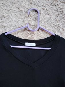 V Neck Fitted Top
