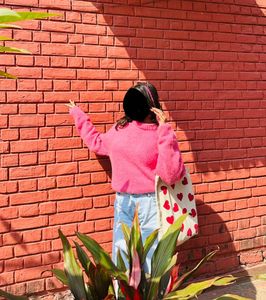 pink sweater