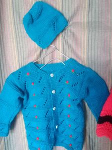 Cute Knitted Baby Outfit