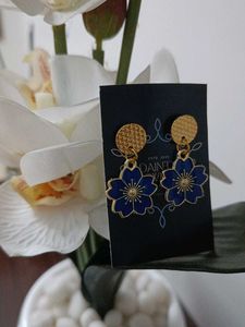 Dainty Jewels Floral Earrings