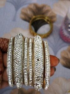 Combo Of 4 Bangles Set