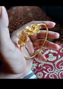 Floral Bangle