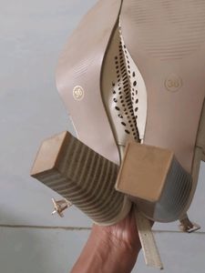 Zudio Fancy Sandles