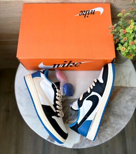 Jordan Retro 1 Travis Scott Fragment
